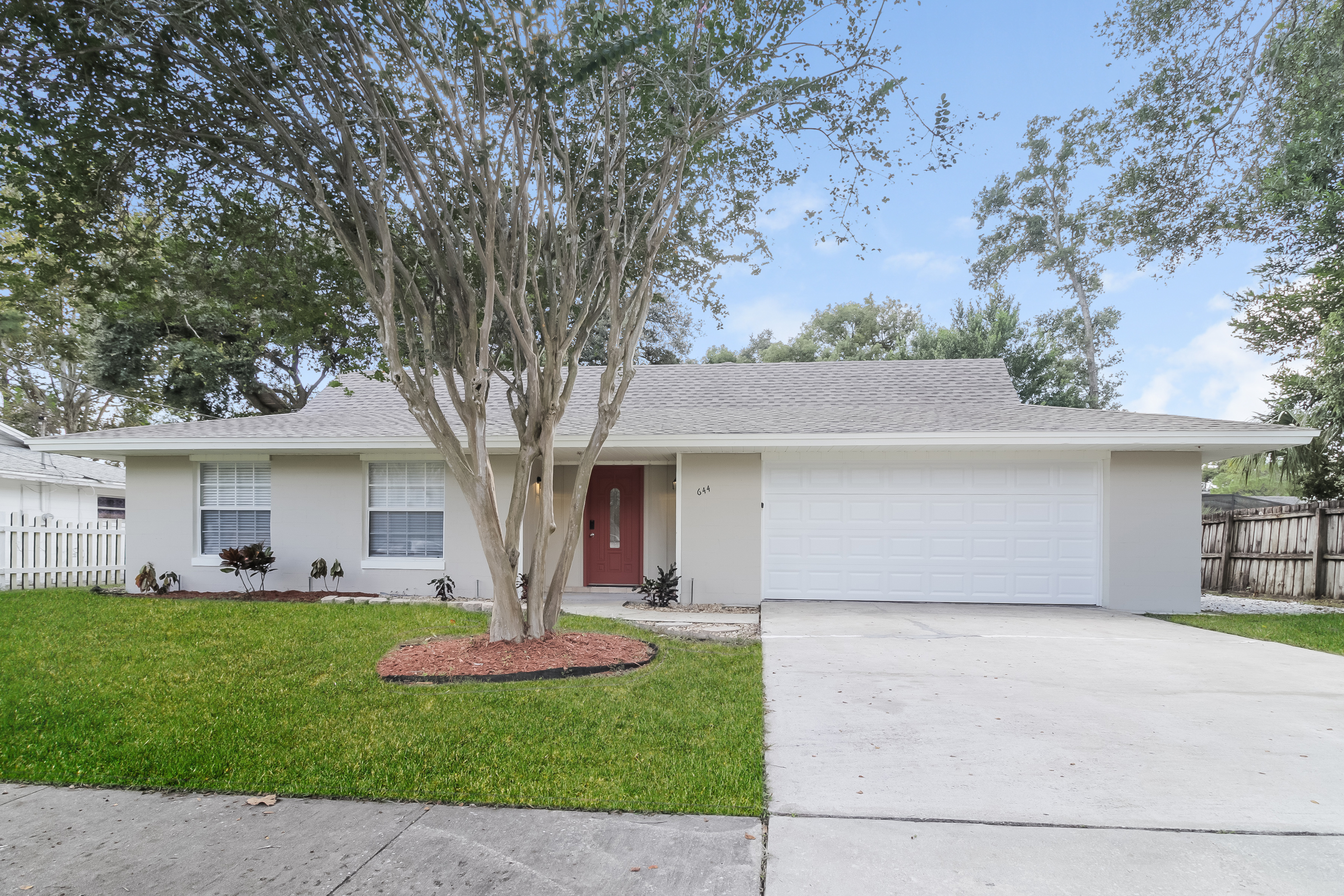 644 E HILLCREST ST ALTAMONTE SPRINGS, FL 32701